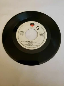 1984 The Cars - Heartbeat City - Elektra (45RPM 7” Single)(J400) - Picture 1 of 2