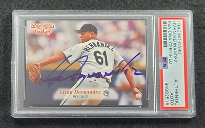 1998 LIVAN HERNANDEZ Signed Sports Illustrated Baseball Card-FLORIDA MARLINS-PSA - Image 1 of 4