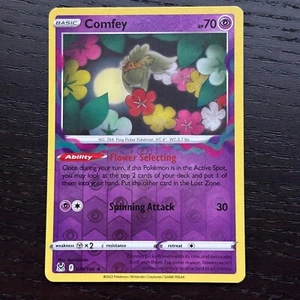 Comfey 079/196 Pokemon Lost Origin Sword & Shield Reverse Holo Rare Card NM - Foto 1 di 2