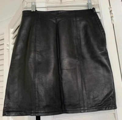 Soft Vintage Vakko Black Leather Short Skirt; Size 6; Lined - Image 1 of 4