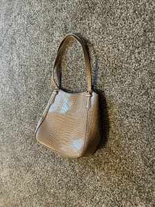 Tan Color Purse With 5 Different Slots, Very Stylish  - Picture 1 of 18