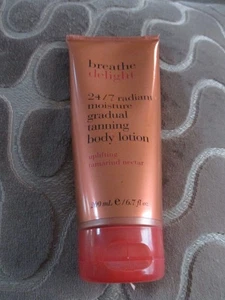Bath & Body Works Breathe Delight 24/7 Radiant Moisture Gradual Tanning Lotion - Picture 1 of 1