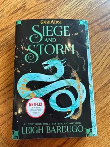 Siege and Storm (The Shadow and Bone Trilogy, 2) LIKE NEW - Bild 1 von 10