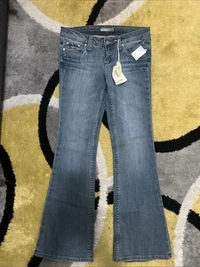 NWT WOMEN REFUGE ULTRA LOW RISE FLARE WASH LIGHT JEANS SZ 5R (31x31) Low - Picture 1 of 11