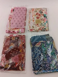 4er Set Orientalisch Asiatisch Blumen Stoffreste Stücke Reste verschiedene Größen - Bild 1 von 5
