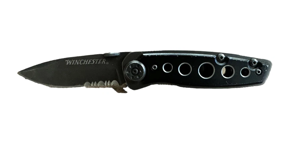 Winchester Parfive Titanium Nitride Folding Combo Serrated Pocket Knife - Image 1 of 4