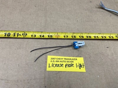 Разъем проводки для фары номерного знака 02–09 Trailblazer - Изображение 1 из 4