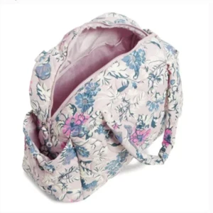 Vera Bradley Tote Featherweight Travel Bag Fresh-Cut Floral Lavender Nylon NWT - Picture 1 of 8