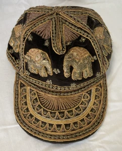Sombrero asiático étnico bordado a mano -- elefantes, cuentas, lentejuelas (Birmania) - Imagen 1 de 7