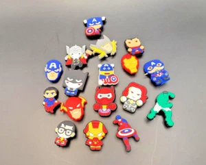 ~ Großes Set Superhelden, Schurken Charms für Crocs ~ Neu ~ Posten von 17 - Bild 1 von 2