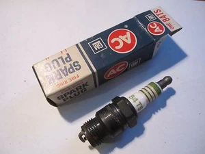 USA MADE AC SPARK PLUG 84TS FIRE RING FOR LINCOLN CONTINENTAL - Foto 1 di 1
