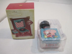 NIB OLD HALLMARK KEEPSAKE ROCKING WITH SANTS MUSIC AND MAGIC ORNAMENT - Picture 1 of 3