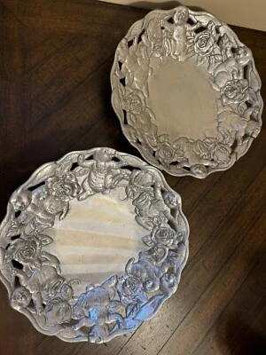 "Juego de 2 cuencos de metal redondos grandes de 12"" con tema de conejito y rosas Arthur Court 1995" Foto 1 de 4