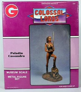 Granadero Colossal Lords 3304 Paladin Cassandra: Caja Sellada De Colección 1991 - Imagen 1 de 2