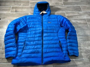 Giubbotto piumino uomo Patagonia felpa con cappuccio imbottito NUOVO NAVY XXL FA24 84702 NUOVO - Foto 1 di 11