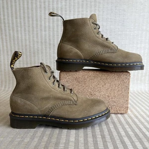 Dr. Martens 101 Stiefel Herren Größe 7 Braun Leder Taupe 5 Augen AirWair Sohlen Knöchel - Bild 1 von 22