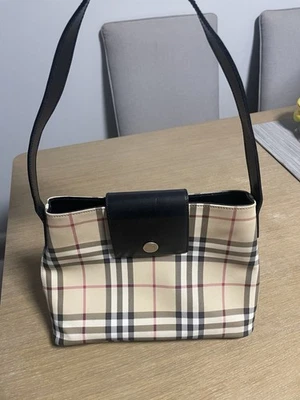 Monedero vintage Burberry modelo Y2K Foto 1 de 4