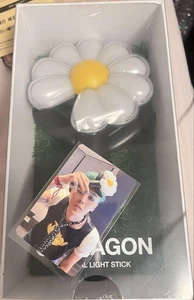 G-DRAGON Official Daisy Lightstick USB Rechargeable Bluetooth Withmuu Bonus Card - Picture 1 of 1