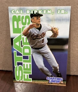 CAL RIPKEN JR 1996 KENNER STARTING LINEUP CARD (FIELDING) - BALTIMORE ORIOLES - Picture 1 of 2