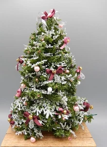 Vintage komplett dekorierter Weihnachtsbaum mit Ornamenten Kunsthandwerk Puppenhaus Miniatur 1:12 - Bild 1 von 12