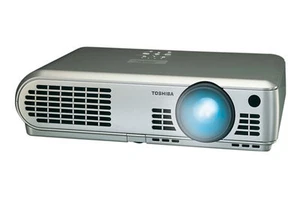 Toshiba TLP-S10 LCD-Projektor - Bild 1 von 1