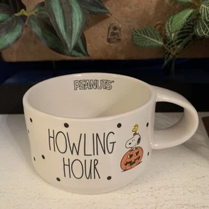 Rae Dunn Peanuts Snoopy "Howling Hour" Haustier-/Suppenschüssel mit Griff - Bild 1 von 4