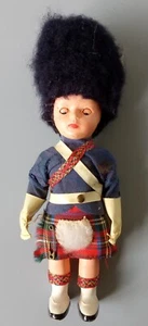 Vgt. Scottish Guard Doll. 7" Tall. Sleeping Eyes. High Fur Hat. Eyes Open Stand - Picture 1 of 4