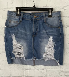 Minigonna sfilacciata in denim elasticizzato Fashion Nova - blu - large / 30US - Foto 1 di 4