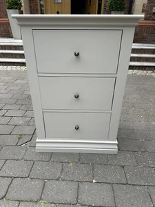 Lee Longlands Oak Chest of Drawers Unit Cream/grey 71.5cm X 43cm X 102cm - Picture 1 of 12