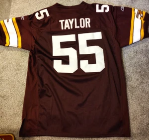 MAGLIA JASON TAYLOR #55 WASHINGTON REDSKINS THROWBACK REEBOK TAGLIA 54 - Foto 1 di 7