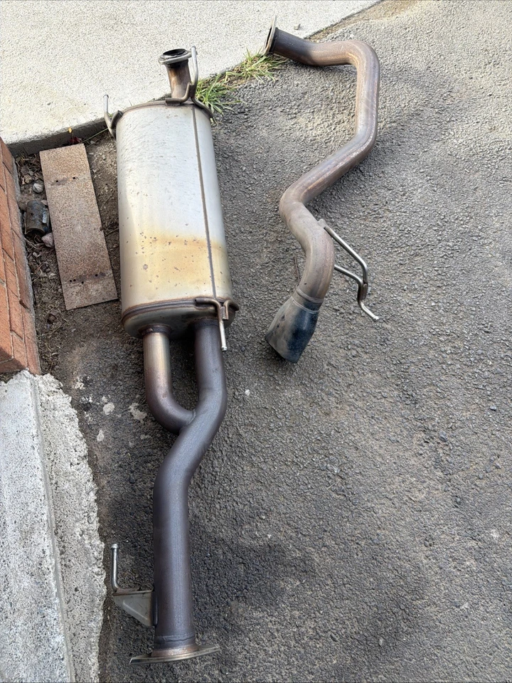 Muffler for Toyota 4Runner 4.0L(2003-2023) & 4.7L(2003-2004) - Image 1 of 1