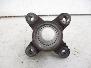 Brida de buje de piñón trasero Yamaha Wolverine 350 96 4KB-25712-00-00 1995-2005 - Imagen 1 de 2
