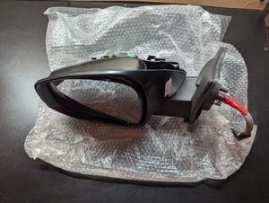 Toyota RAV4 2016-2018 original OEM - Conjunto de espejo retrovisor izquierdo - Toyota (87940-42C90) - Imagen 1 de 5