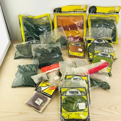 LOTE de 20 materiales de paisaje de paisajes de bosques - césped, follaje, floración, lastre Foto 1 de 4