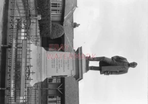 PHOTO STATUE IN MEMORY OF JAMES REID AT SPRINGBURN PARK. 1975 - Picture 1 of 1