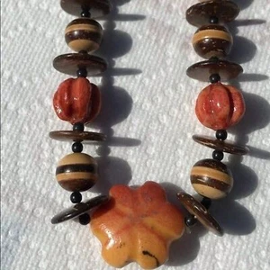Collar Largo Boho de Colección Cuentas Sobre la Cabeza Cuentas Pulidas Naranja Crema Hilo Único - Imagen 1 de 5