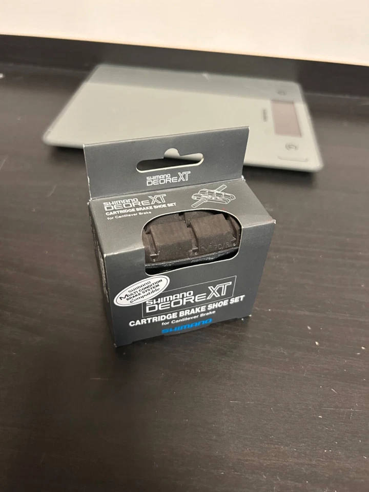 NEW Shimano Deore XT BR-M737 Cartridge Brake Shoe Set (set for F&R) NOS - Image 1 of 4