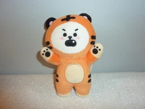 BT21 AUTÉNTICA MUÑECA DE PIE RJ EDICIÓN TIGRE BTS JIN 6.25" - Imagen 1 de 5