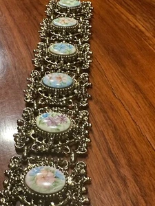 ORNATE, VINTAGE FLOWER STONE BRACELET - Picture 1 of 7