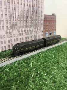 N Scale, Life Like, FM C-Liner A & B Unit PRR #9448A, #9448B, DC Both Powered - Picture 1 of 4