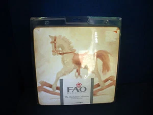 FAO NEGRO ~ Colección Manhattan ARTE DE PARED / COLGANTES ~ Rocking Horse ~ NUEVO - Imagen 1 de 3