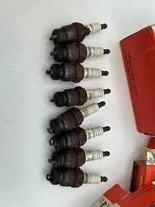 7 Used Ford Autolite BF-42 Spark Plugs And 1-Resistor BRG-42 Made In USA - Picture 1 of 5