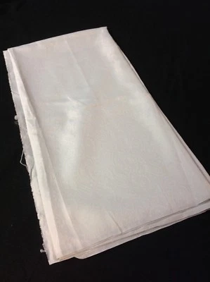 Material de tela sedosa GRAY PAISLEY ligero para coser 2 1/4 yardas Foto 1 de 3