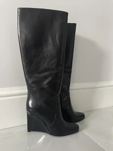 1300 $ Calvin Klein Collection Italien schwarze hohe Lederstiefel mit Keilabsatz 37,5/8 - Bild 1 von 10