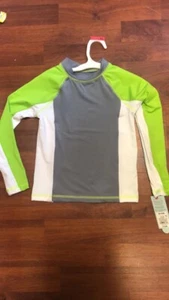 NWT Boys Swimshirt Rash Guard Size XS 4/5 Cat and Jack - Picture 1 of 1