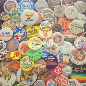 Bundle of x25 Mixed Vintage Pin Badges 70s, 80s, 90s Advertising, Pop Culture - Picture 1 of 9