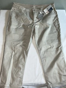 Lee Riders Capri Jeans Womens Size 16 Tan Mid Rise Light Wash Silver Cloud - Picture 1 of 7