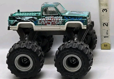 Vintage MAJORETTE Chevrolet Silverado 4X4 Monster Truck ECH 1:32 France Diecast - Image 1 of 4