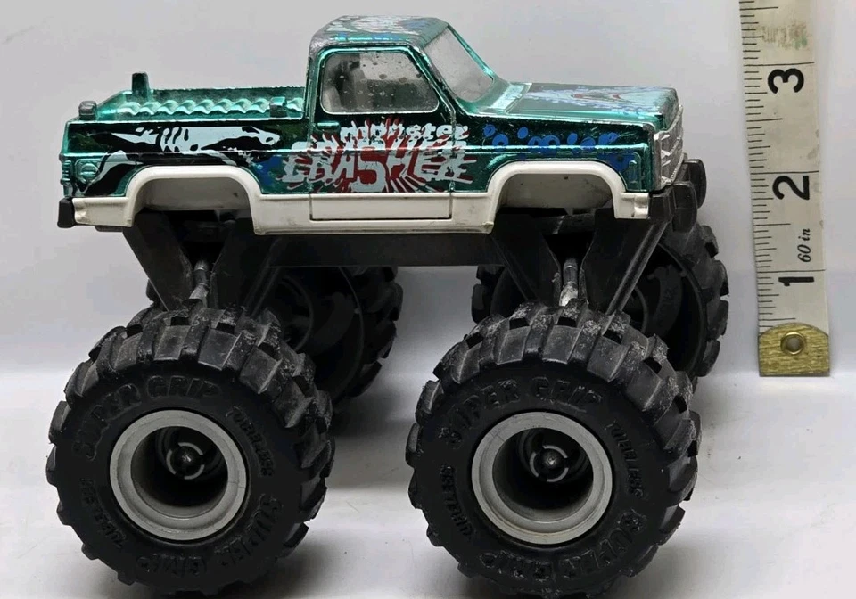 Vintage MAJORETTE Chevrolet Silverado 4X4 Monster Truck ECH 1:32 France Diecast - Image 1 of 4