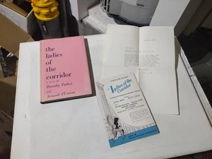 1954 DIE DAMEN DES KORRIDORS HC BUCH DOROTHY PARKER SIGNIERT VON ARNAUD D'USSEAU - Bild 1 von 15